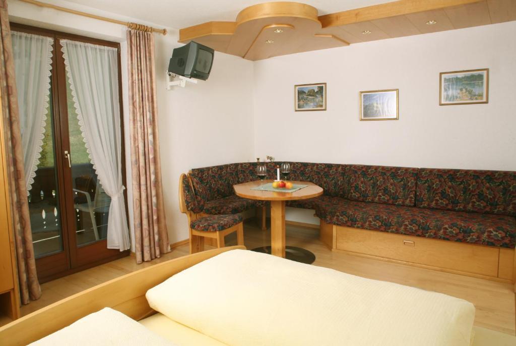 Gaestehaus Ortner Liesing Habitación foto